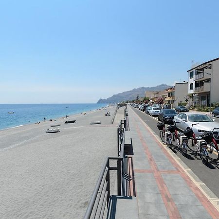 Marina D'Agro Residence Santa Teresa Di Riva Luaran gambar