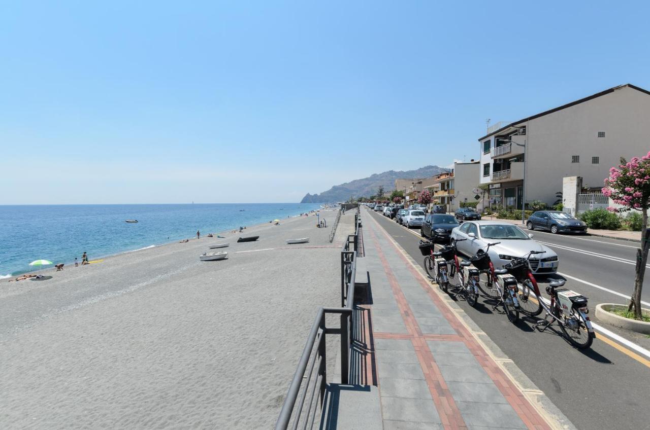 Marina D'Agro Residence Santa Teresa Di Riva Luaran gambar