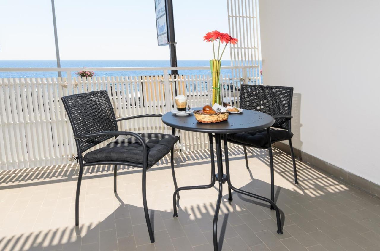 Marina D'Agro Residence Santa Teresa Di Riva Luaran gambar