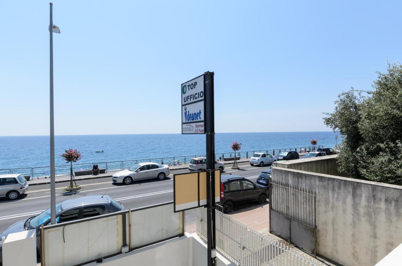 Marina D'Agro Residence Santa Teresa Di Riva Luaran gambar